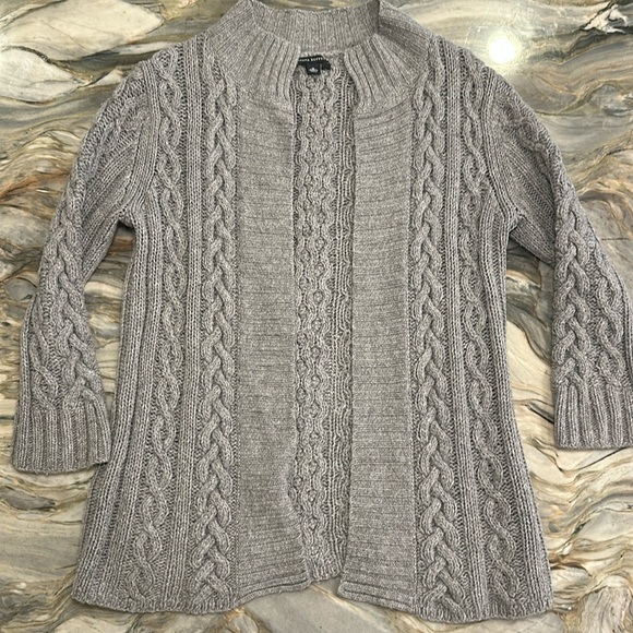 Banana Republic Womens Gray Cardigan size Medium - Picture 1 of 6